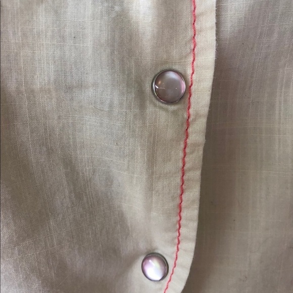 Gap Light Yellow Cotton Short Sleeve Snap Button Blouse with Pink Pintuck Design - Picture 3 of 5